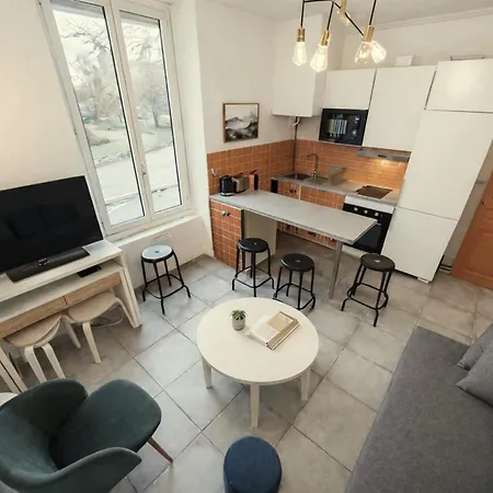 2-bedroom Jean Jaures Area Gerland *